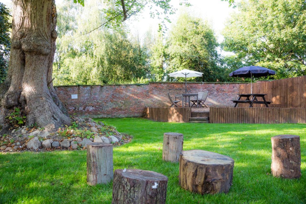 The Carriage House, 3a Апартаменты *