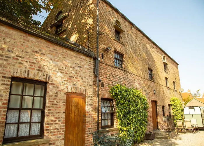 The Carriage House, Studio 3A