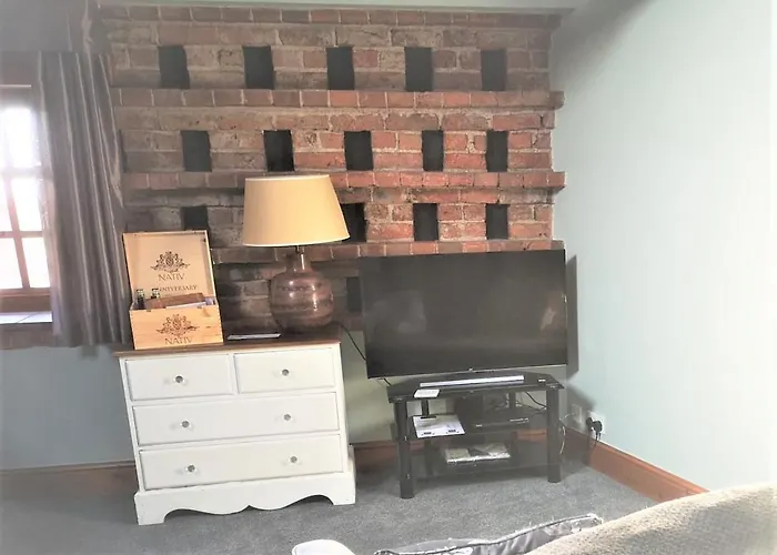 The Carriage House, Studio 3A