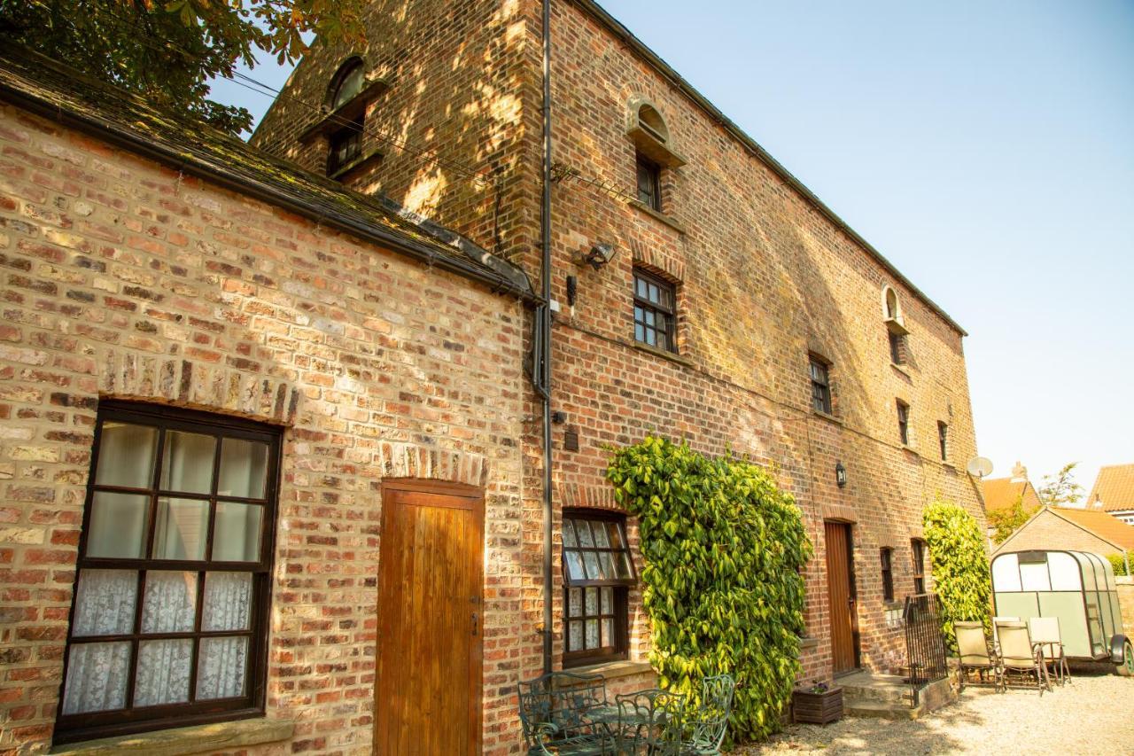 The Carriage House, 3a Apartment *